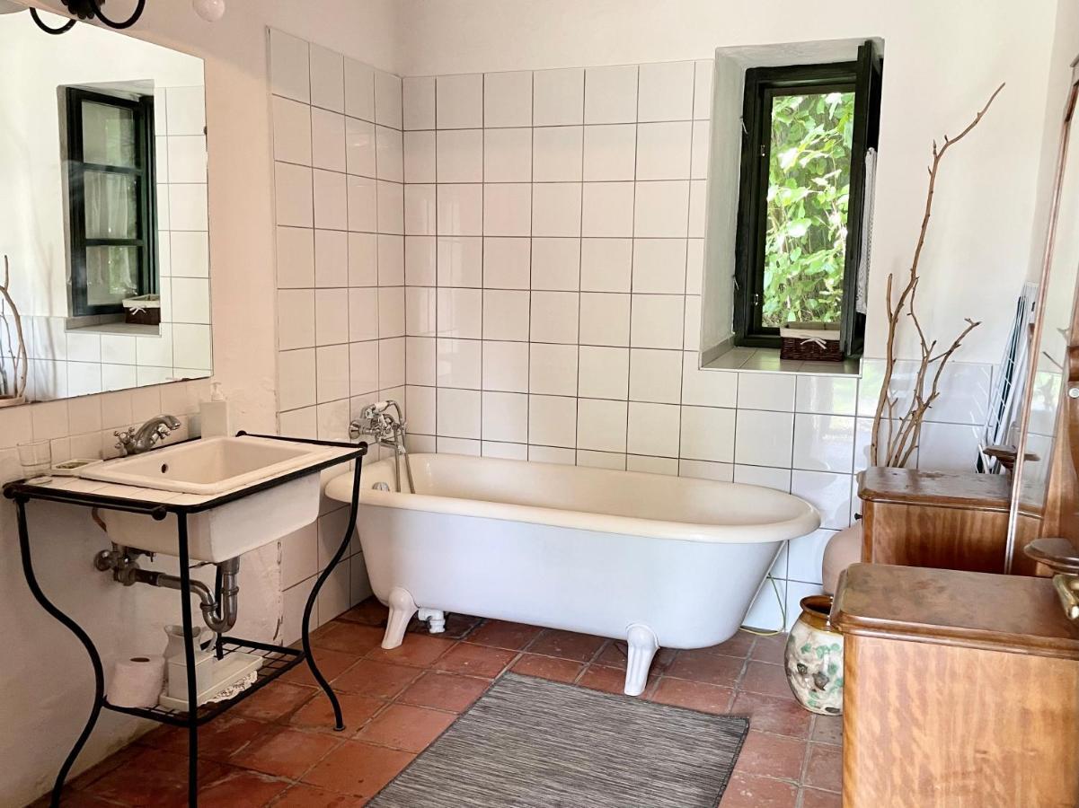 Lelle Vineyard Cottages Balatonlelle Buitenkant foto